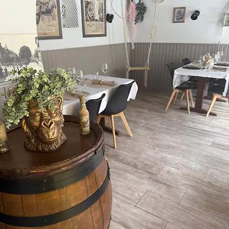 - Wistub Le Passage ホテル 2*